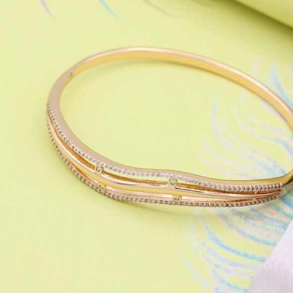 Rose Gold Bangle with Wavy Dual-Layer Design and Subtle Stones, XPBL0561 - Picture 4 of 12